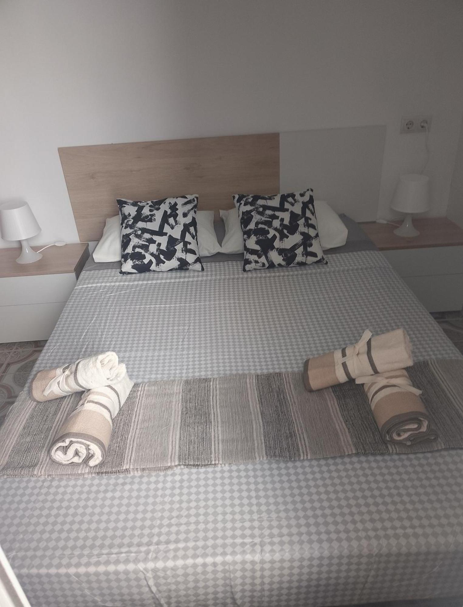 Malaga Center Rooms Kültér fotó